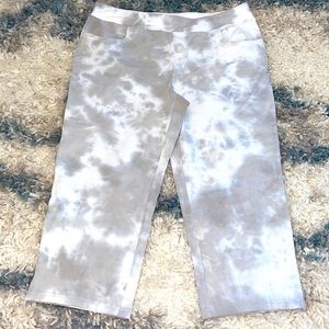 Belle Beach by Kim Gravel French Terry Capri Pants w/ Pockets ~ Lt Grey Tie Dye